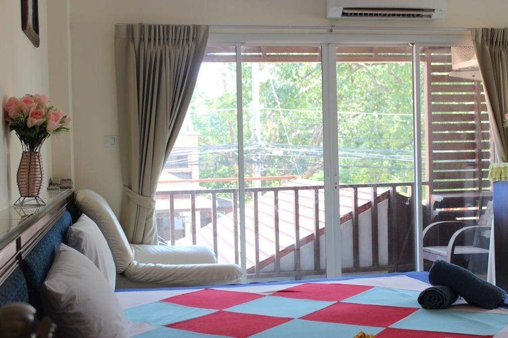 Aparthotel Dacha Beach à Pattaya Extérieur photo